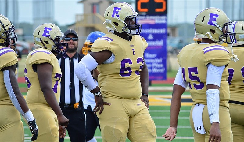 Center Shedrick Van Pran of Warren Easton High in New Orleans committed to Georgia's 2020 signing class this weekend.