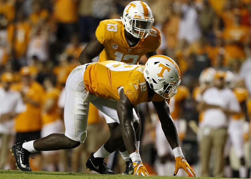 Tennessee linebacker Darrell Taylor (19) prepares for a snap against Florida at Neyland Stadium in September 2018.