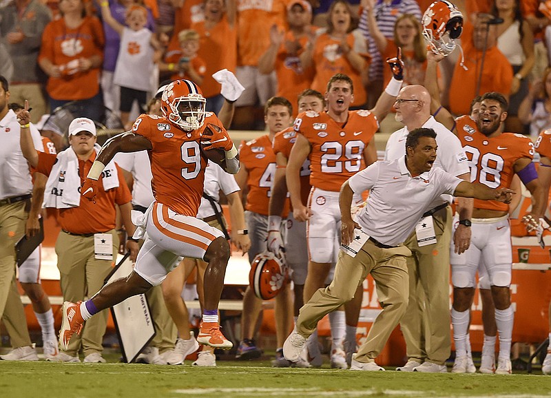 Clemson's Trevor Lawrence good, Travis Etienne great in Tigers' victory  over Georgia Tech, Clemson