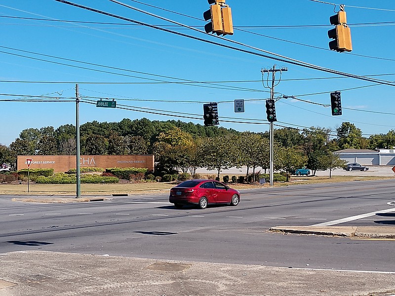 Staff photo by Mike Pare / The intersection of Lee Highway and Jubilee Drive is eyed for a makeover as there's interest in developing property near the Chattanooga Metropolitan Airport.