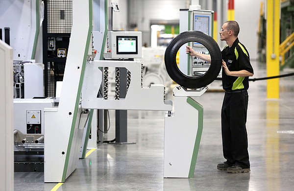 Nokian Tyres Opens New 360 Million Tire Plant In Dayton Tennessee 