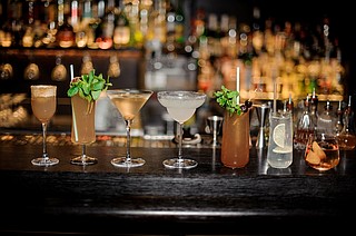 Set of classic cocktails: Dirty Martini, Sherry Cobbler, Brandy Crusta, Margarita, Cobras Fang, Tom Collins and Captain James Cook. / Getty Images/iStockphoto/MaximFesenko