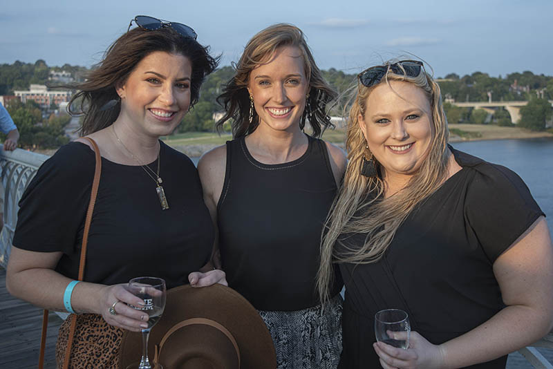 Kandid Scott, Lauren Dickey and Emily Hill/ Photography by Michael Hampton