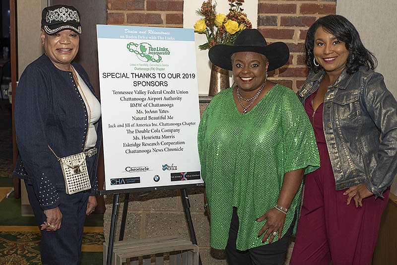 Donna Roddy, Kathi Grant Willis and Henrietta Morris/ Photography by Michael Hampton