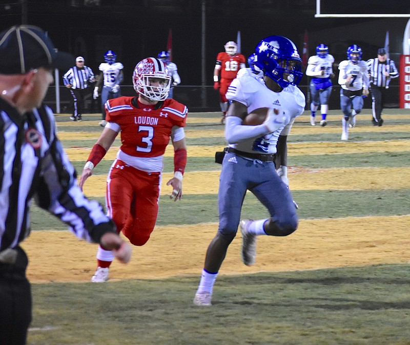 Staff photo by Patrick MacCoon / Red Bank senior receiver Lucas Brown takes off downfield in Friday night's Class 3A quarterfinals matchup at Loudon. Brown finished with 101 receiving yards in a 33-14 loss Friday night.