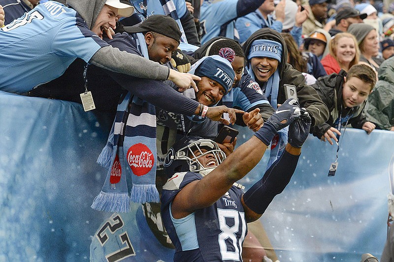 Titan up! Tennessee Titans fans in Chattanooga to hold playoff