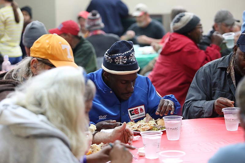 Christmas At The Community Kitchen Chattanooga Times Free Press   1577308253 122619 Community Kitchen 7 Gs T1000 