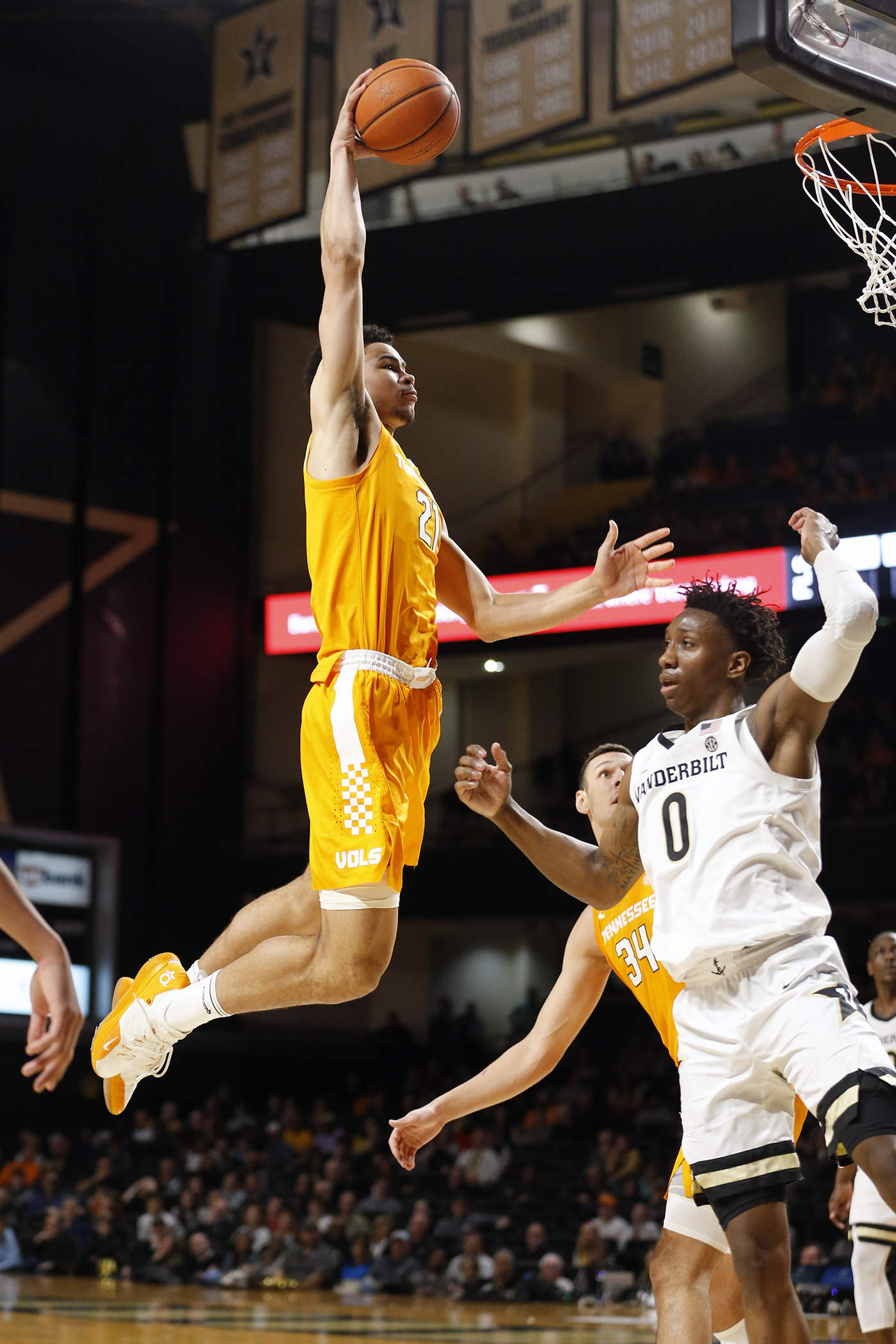 Olivier Nkamhoua - Men's Basketball - University of Tennessee Athletics