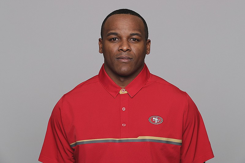 San Francisco 49ers assistant coach Daniel Bullocks was a high school star at Hixson before going on to play at Nebraska and then in the NFL with the Detroit Lions. / AP file photo