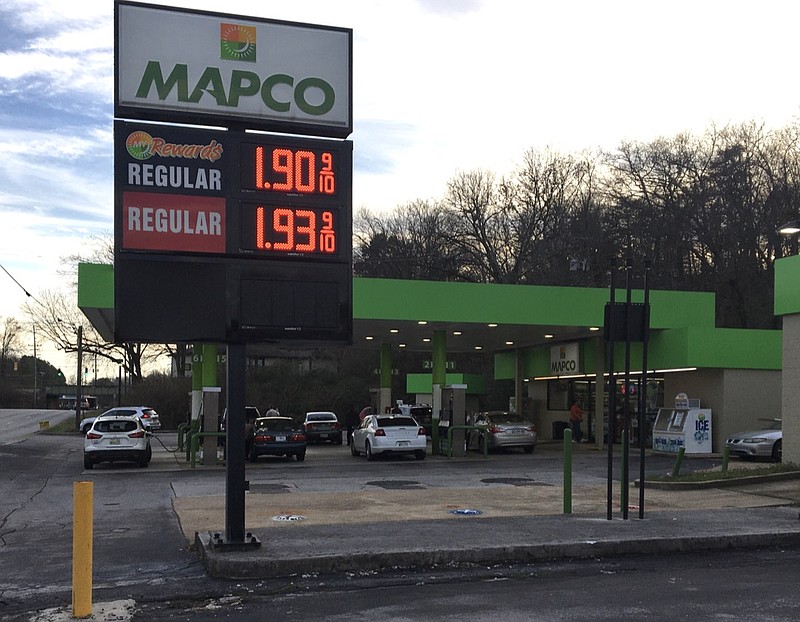 Chattanooga fuel prices down 22.5 cents per gallon so far this year