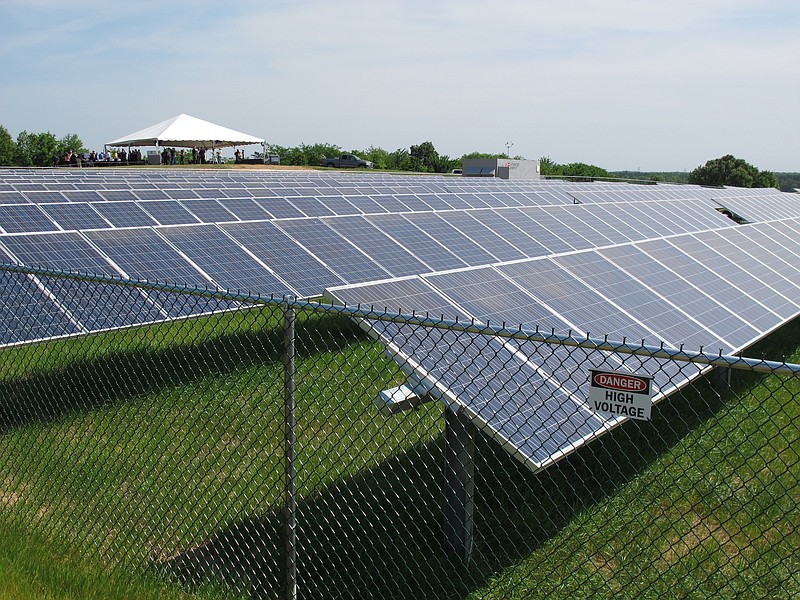 A 1 megawatt solar energy farm in east Memphis generates electricity for TVA. / File AP photo by Adrian Sainz
