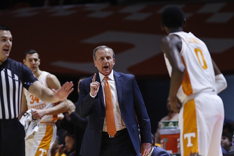 AP photo by Wade Payne / Tennessee coach Rick Barnes instructs freshman guard Davonte Gaines during the Vols' 77-64 home loss to Kentucky this past Saturday.
