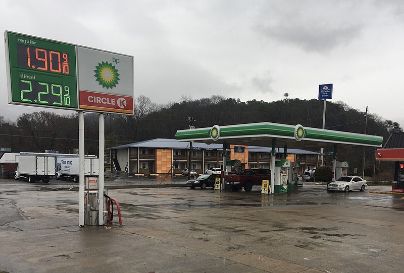 Photo by Dave Flessner / The Circle K service station on Browns Ferry Road in Lookout Valley sells regular gas for $1.90 a gallon — the cheapest price of any station in Tennessee, Georgia or Alabama