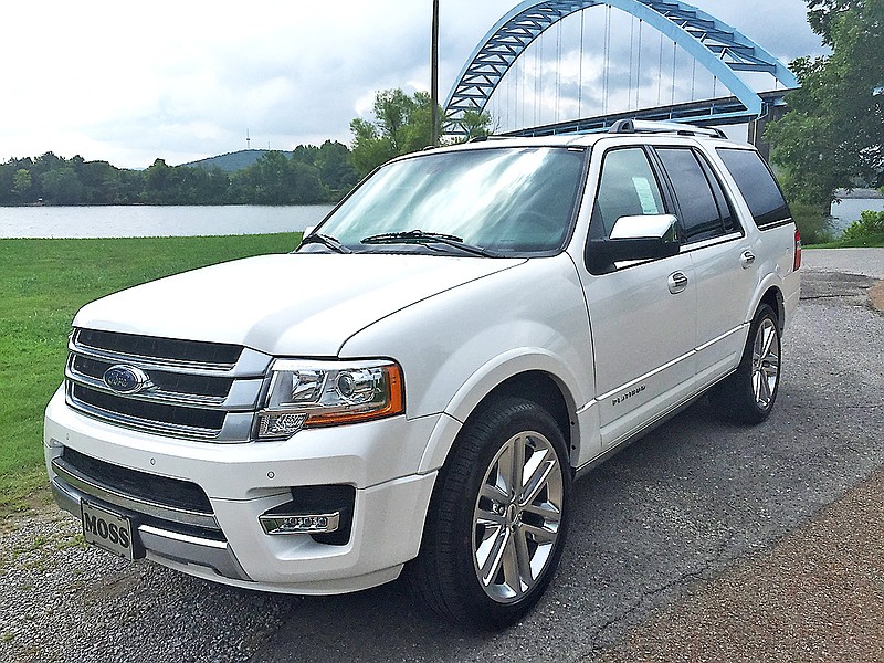 The 2015 Ford Expedition is powered by a potent, twin-turbo engine.




