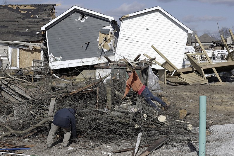 Weather service: At least 6 tornadoes hit middle Tennessee ...