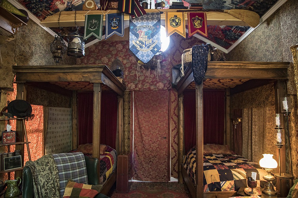 Vacation rental offers chance to stay in Harry Potter's universe ...