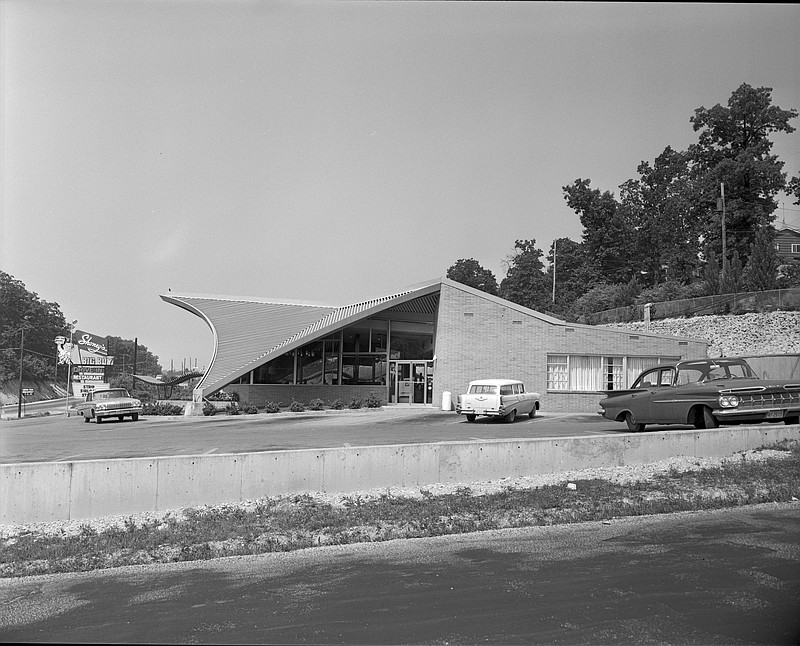 This building at 3889 Hixson Pike was originally Shap's Big Boy restaurant, later renamed Shoney's Big Boy. Photo contributed by ChattanoogaHistory.com.