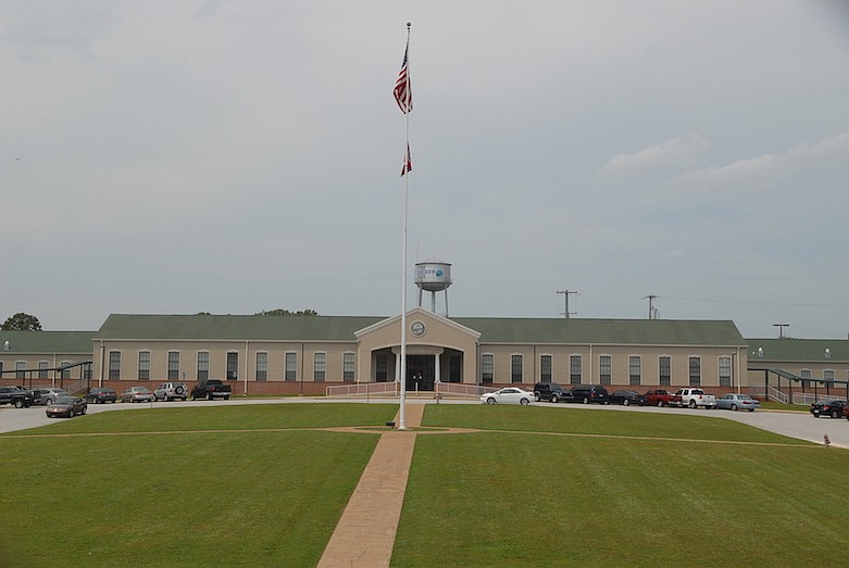 Hamilton County school board approves budget that cuts teacher pay ...
