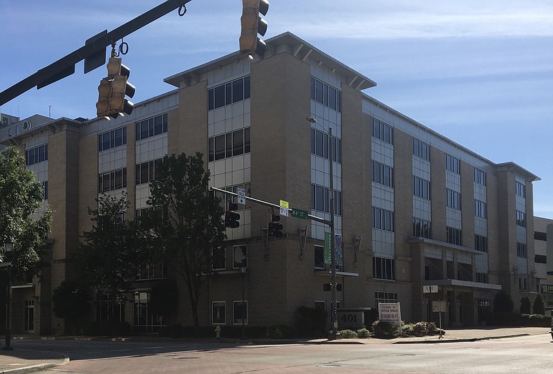 Staff Photo by Dave Flessner / The new RockPoint bank will be headquartered in the 401 Building on Chestnut Street in downtown Chattanooga.