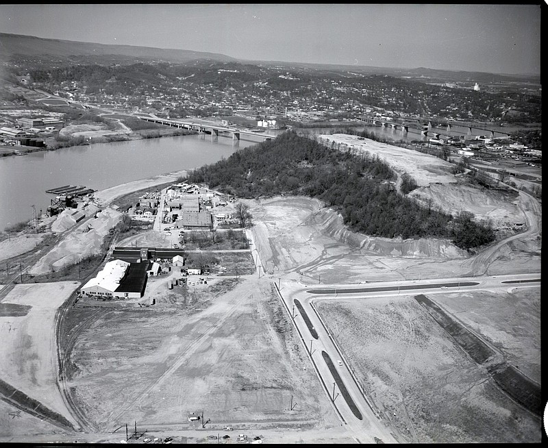 This photo shows Cameron Hill after the top was cleared for urban development starting in the late 1950s./Photo from the Perry Mayo collection at ChattanoogaHistory.com. 
