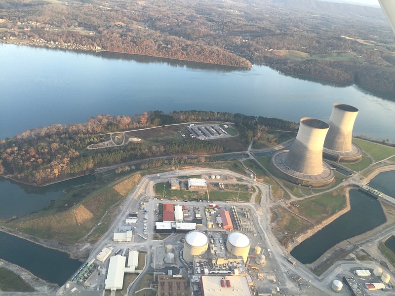 Sequoyah Nuclear Power Plant on Tennessee River near Soddy-Daisy / Photo by Dave Flessner