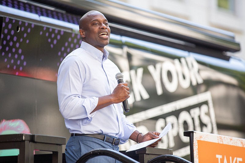 Photography by Dan Henry / Wade Hinton, vice president of Inclusion and Diversity for Unum, speaks at an event to bring awareness of unconscious bias and offer tools to be more inclusive.