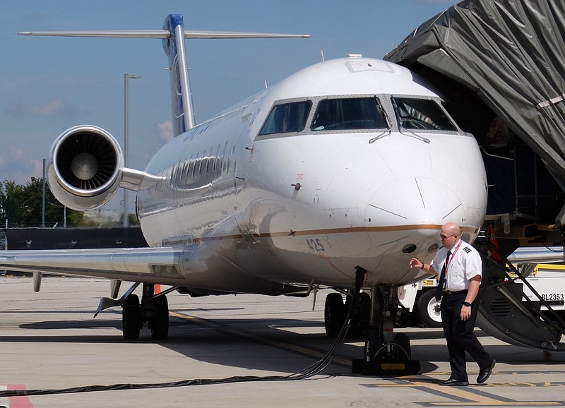 Staff file photo / Chattanooga Airport travelers will be able to fly nonstop between the city and Houston starting Oct. 1. A United Airlines plane is shown here at Lovell Field.
