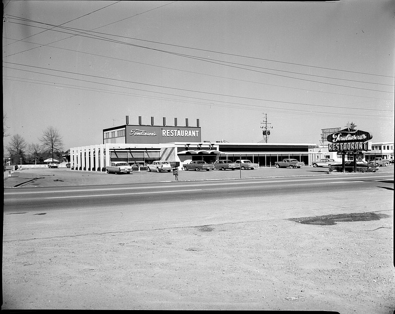 Tomlinson's Restaurant on Brainerd Road opened in the late spring of 1960 and featured a 100-seat main dining area and adjacent coffee shop. / Photo from ChattanoogaHistory.com Perry Mayo collection.