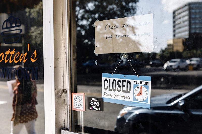 New York Times file photo / A shuttered business in Lake Charles, La., on July 30, 2020. Economists warn that continued loss of federal support for the unemployed could lead to a drop in consumer spending and further layoffs.