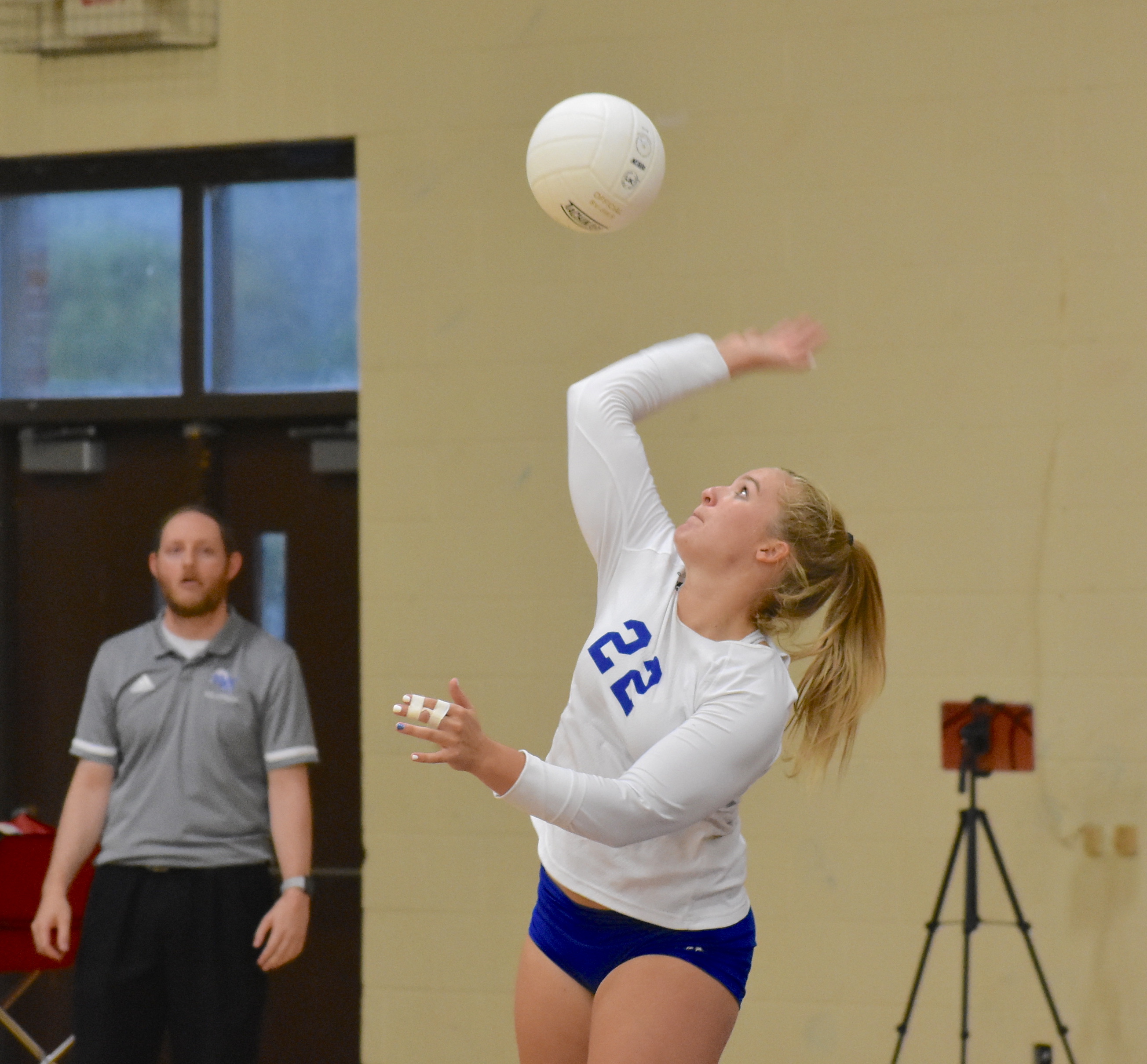 Staff photo by Patrick MacCoon / Red Bank's Bailee Phillips serves the ball.
