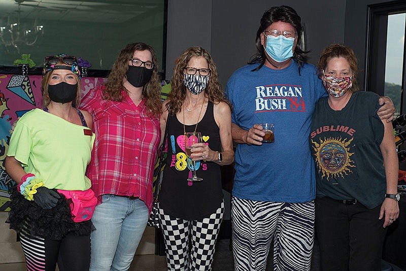 Bailey Foster, Sarah Veal, Diane & Denny Brock and Melissa Parrish / Photo by Michael Hampton