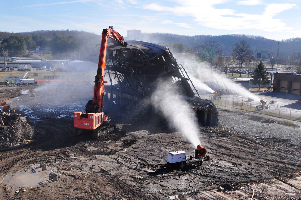 Oak Ridge Office of Environmental Management Photo / Vision 2020 celebrates the cleanup of the East Tennessee Technology Park, formerly the Oak Ridge Gaseous Diffusion Plant codenamed K-25. K-25 was built in unprecedented secrecy in the 1940s as part of the Manhattan Project to provide enriched uranium for the world first atomic bomb.
Cleanup of the site included more than 500 facilities, at the heart of which were five massive uranium enrichment buildings. Since the site was officially closed in 1987, DOE work has focused on transforming it into a multi-use industrial park, national park, and conservation area.
Achieving Vision 2020 marks the first time in the world an entire enrichment complex has been cleaned and demolished.