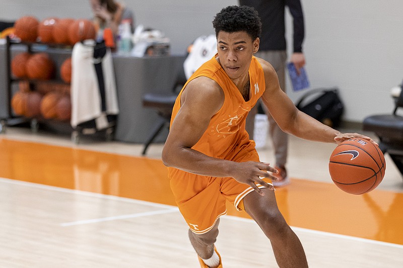 Tennessee Athletics photo by Andrew Ferguson / Tennessee freshman guard Jaden Springer drives to the basket during a practice last week at Pratt Pavilion.