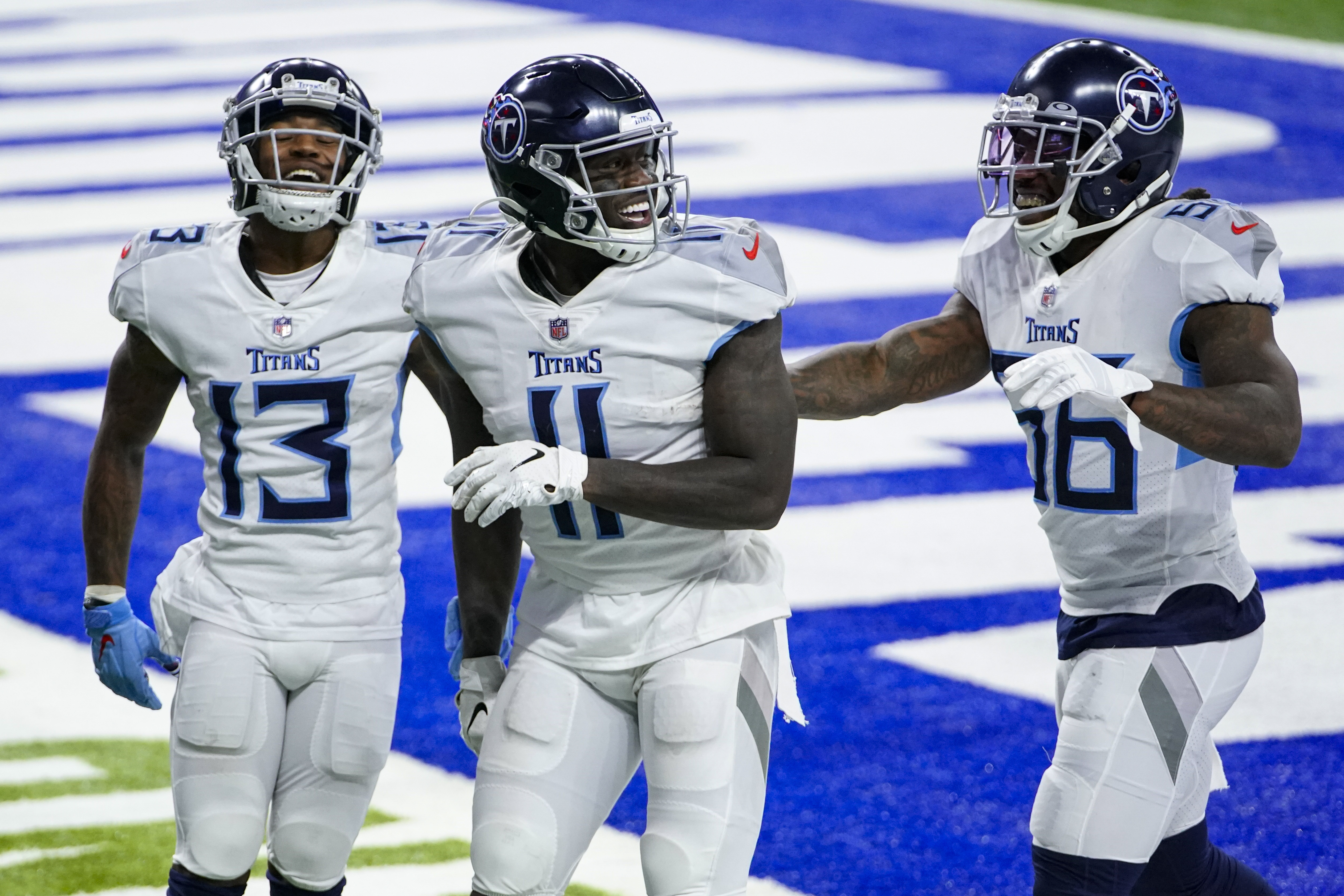 Back-to-back road wins put Titans in control of AFC South