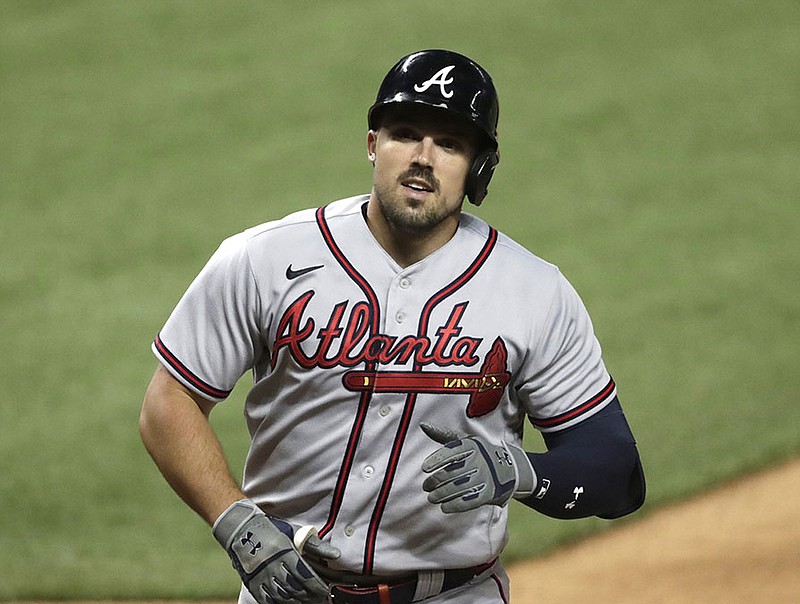 Braves let Adam Duvall go, agree to deals with three players