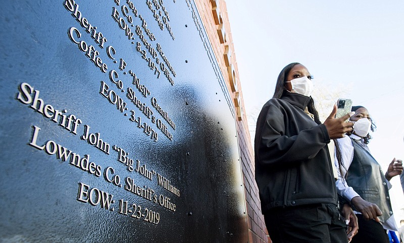Alabama Sheriffs Association memorial to 20 killed on duty ...