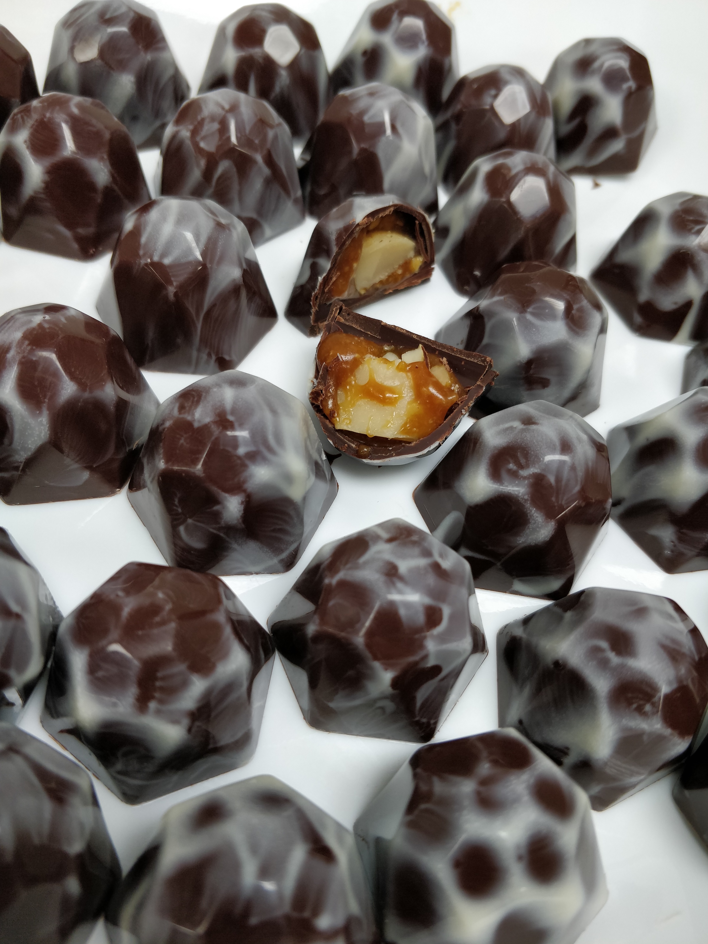 Photography by Brendan Patrick / Belle Chocolates offers hand-crafted, bean-to-bar treats from a kitchen on the North Shore.