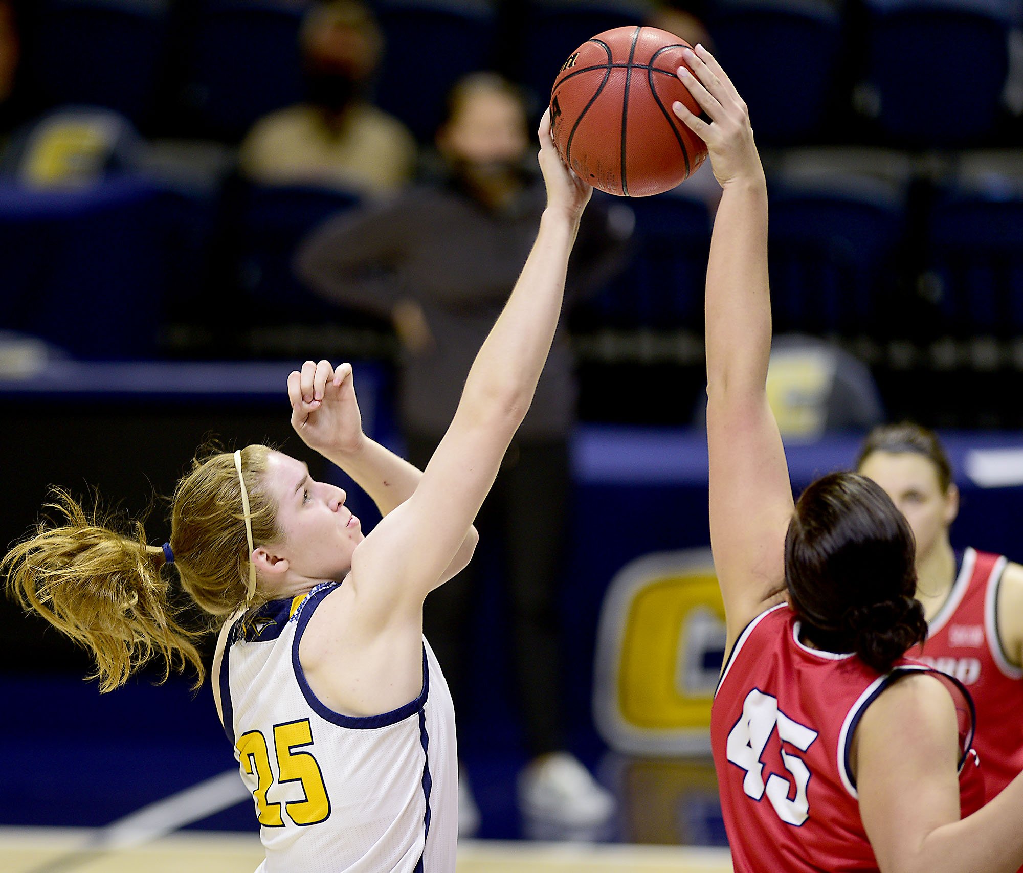 Staff file photo by Robin Rudd / UTC junior Abbey Cornelius, left, has continued to make progress this season after showing improvement from her freshman to sophomore year. Cornelius has averaged 10.1 points, 8.5 rebounds and 2.5 assists through the Mocs' first 17 games of 2020-21.