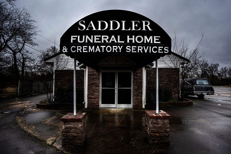 The exterior of Saddler Funeral Home in Lebanon, one of two funeral homes at which Reid Van Ness was storing bodies he had promised to send to other countries. / Photo: John Partipilo/Tennessee Lookout