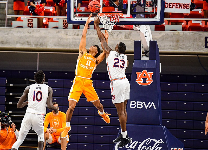 Auburn Athletics photo by Shanna Lockwood / Tennessee freshman guard Jaden Springer has a shot contested by Auburn's Jaylen Williams during Saturday afternoon's 77-72 win by the Tigers in Auburn Arena.