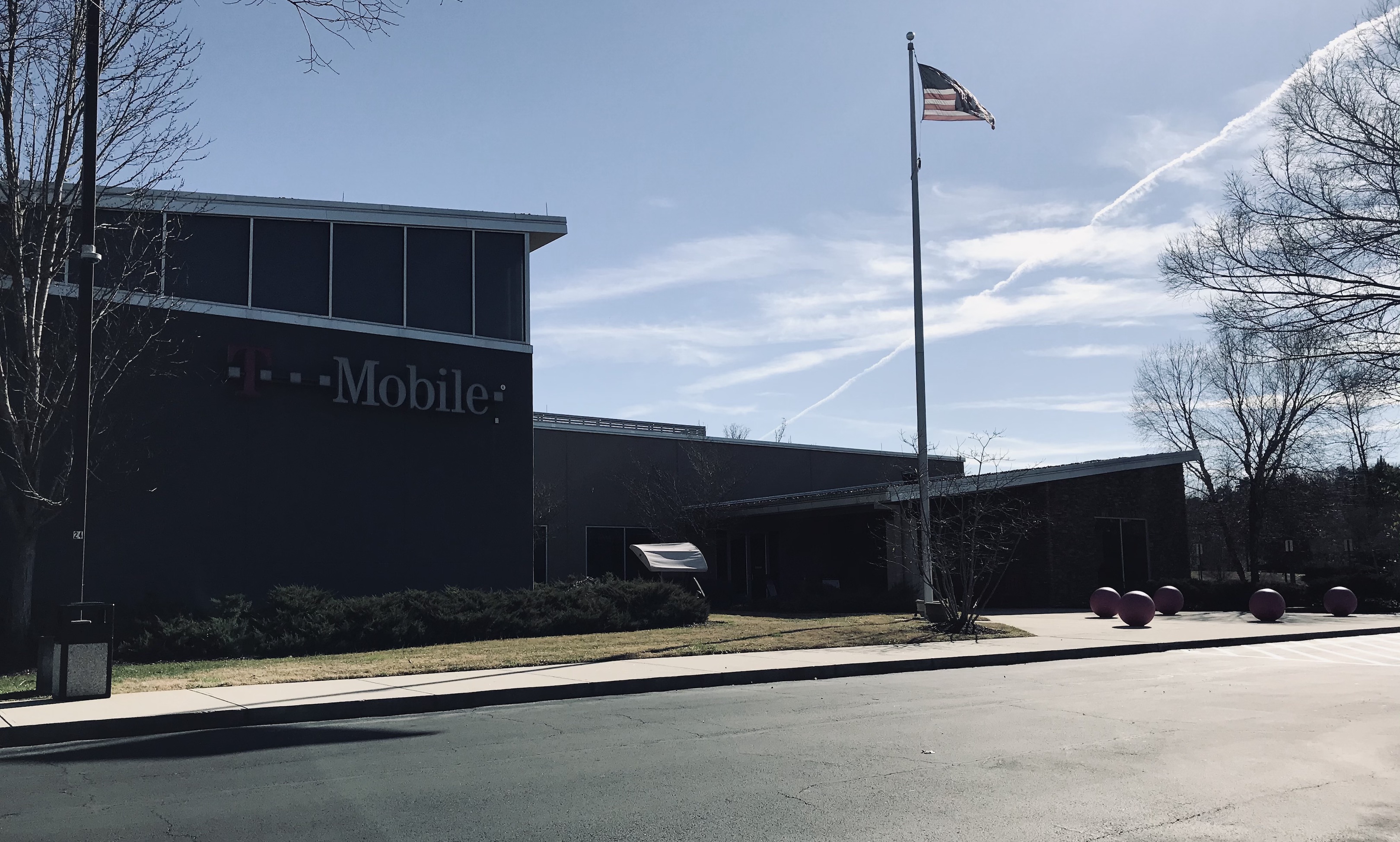 t-mobile-wins-top-customer-satisfaction-award-while-shifting-95-of-its