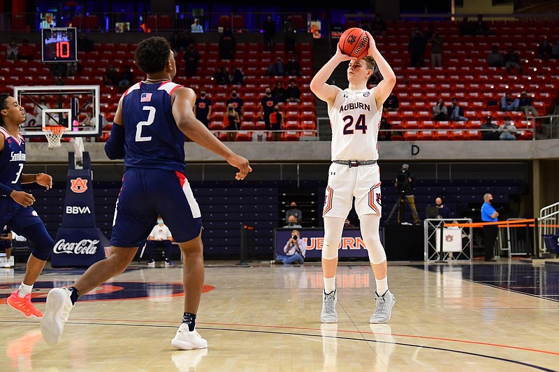 Auburn Athletics photo / Former Auburn guard Justin Powell, who played in 10 games and made seven starts for the Tigers this season, announced Saturday that he will be playing for Rick Barnes at Tennessee.