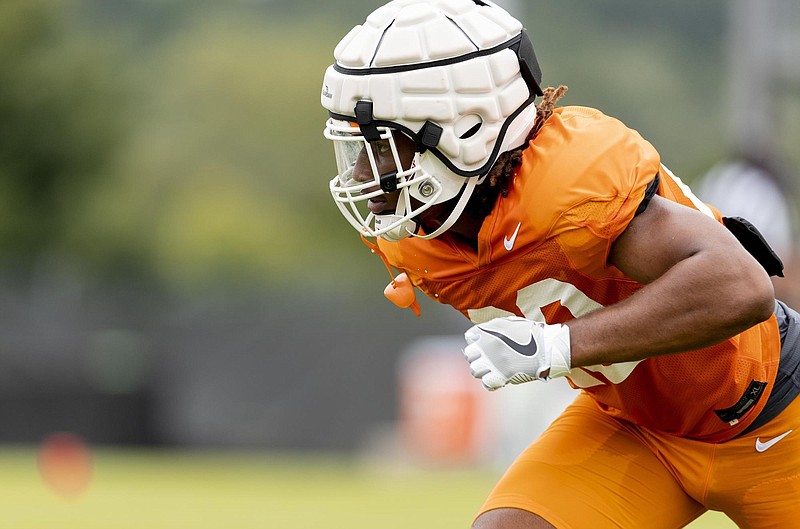 Tennessee Athletics photo / Tennessee sophomore outside linebacker Bryson Eason is still transitioning into the position after having been an inside linebacker for years.