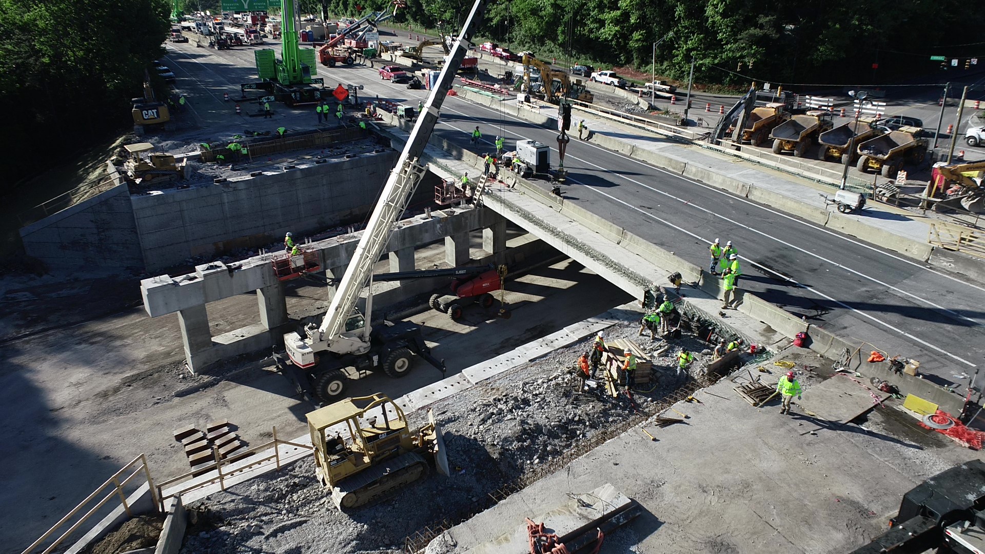 Switch to new, final alignment at I-75/I-24 'Split' interchange ...