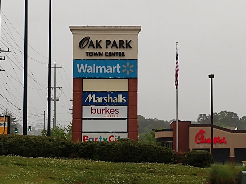 Staff photo by Mike Pare / Oak Park Town Center on Highway 153 in Hixson is to see a 2nd & Charles store this fall, according to center owner ShopOne.