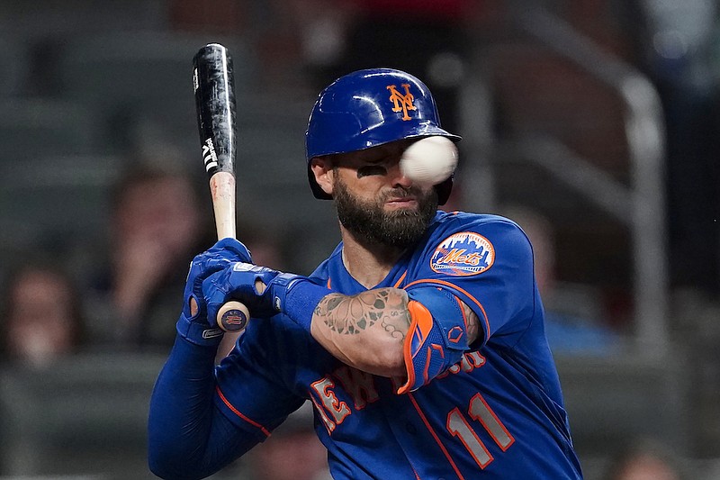 Mets' Kevin Pillar leaves game after gruesome pitch to face