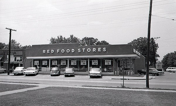 Remember When Chattanooga Can You Name The Location Of This Local Grocery Store Pictured In