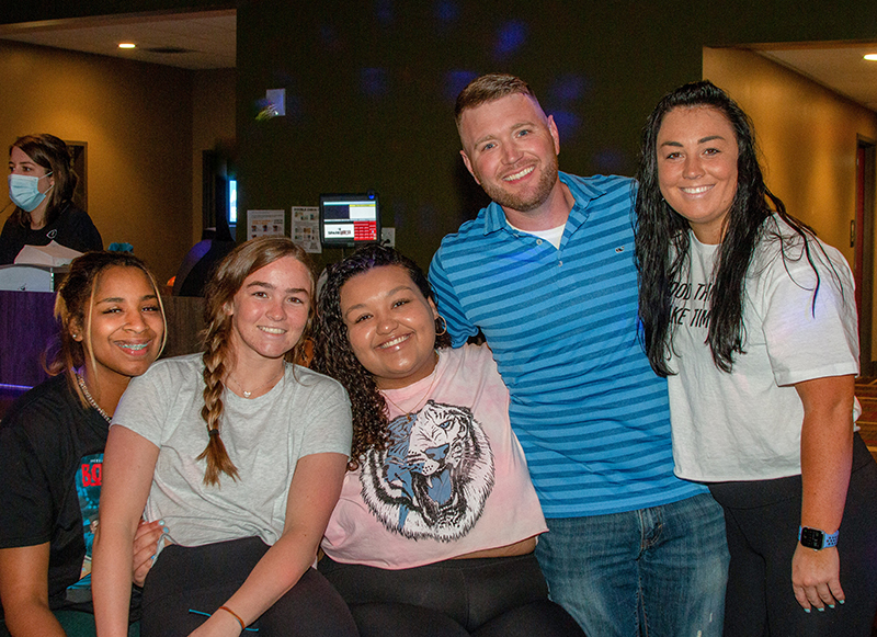 Photo by Angela Dillard / Kiersten Nelson, Mallory Hampton, Ashton Cameron, Daven Bailey and Madison Hampton