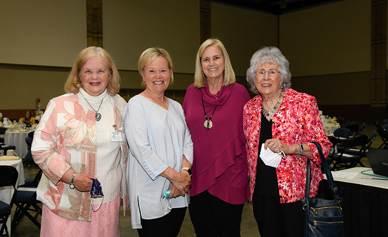 Photo by Mark Gilliland / Sally Worland, Karen Kesler, Denise Grant and Marion Garland