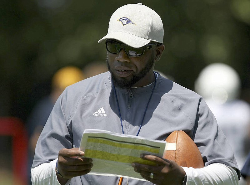 Staff file photo / Shelton Felton, who coached UTC's outside linebackers in 2017 and had the same role at Tennessee last season before being terminated, has been named Valdosta (Ga.) High School's coach for the 2021 season.
